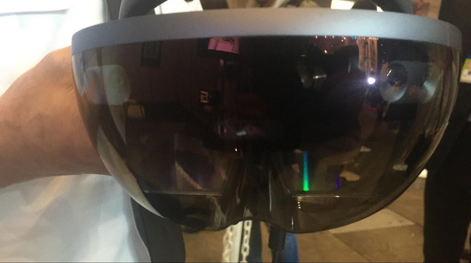 HoloLens 超会議