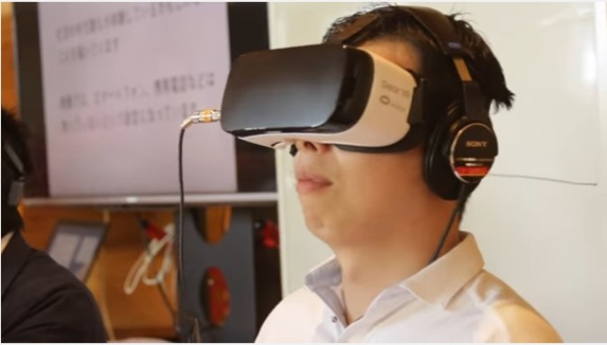 VRで認知症を疑似体験 介護職向け無料体験会開催