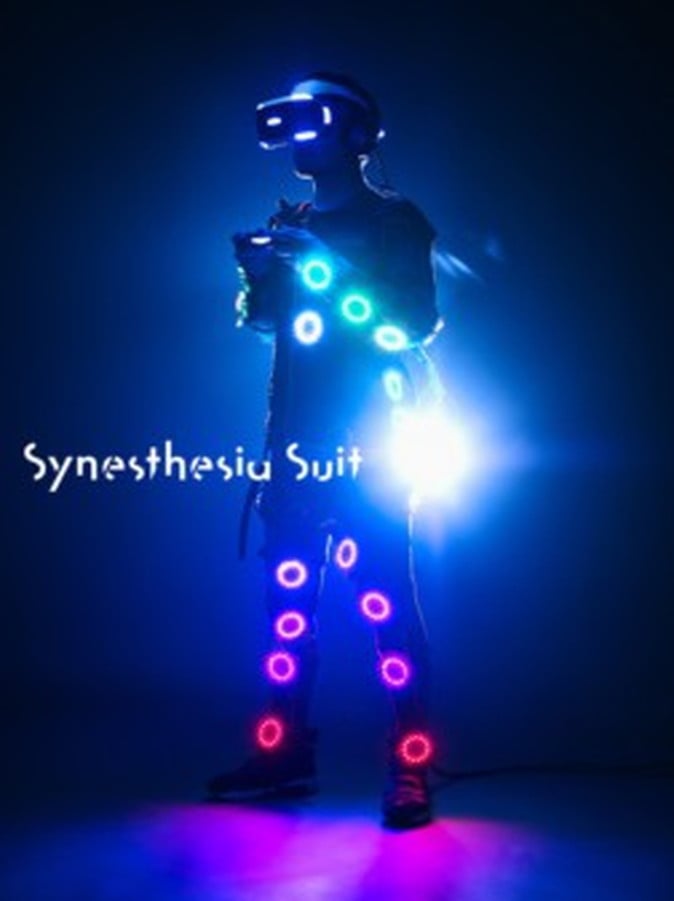 【体験レポ】シナスタジアスーツ2.0×で『Rez Infinite』が進化 光の粒子が体を突き抜ける！