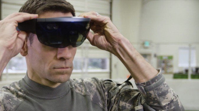 米陸軍、HoloLens10万台を導入予定 実戦と訓練両方での使用へ