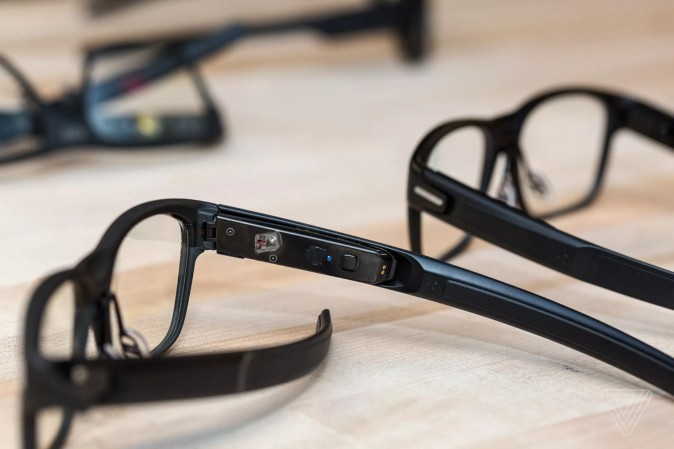 まるで眼鏡なARグラス開発のNorth、インテルから特許購入