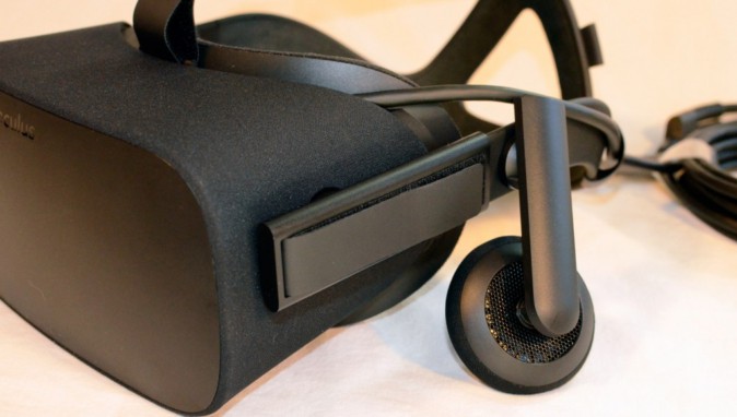 Oculus創業者パルマー・ラッキー、Riftのヘッドホン不具合対策に乗り出す - MoguLive