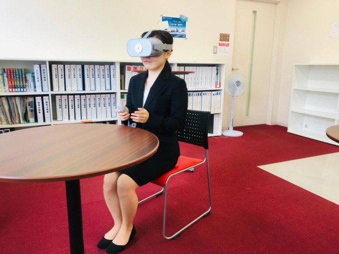 東京女子大学、VRで就活支援 面接を練習して緊張感緩和