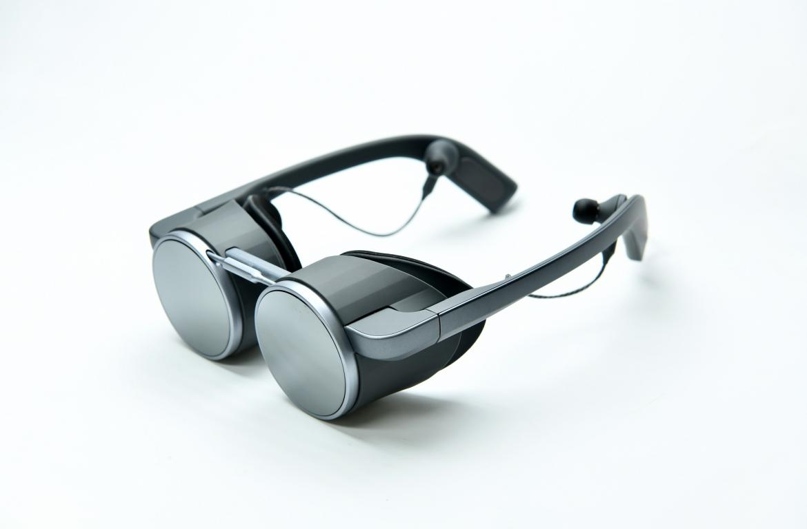 パナソニック、眼鏡型の超軽量VRデバイスのプロトタイプ発表 HDR対応