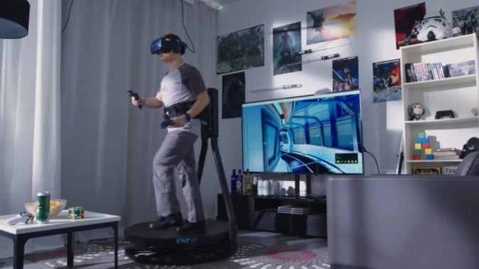 VR内で歩ける「KAT WALK C」クラファンで1億7500万円調達、目標の16倍以上