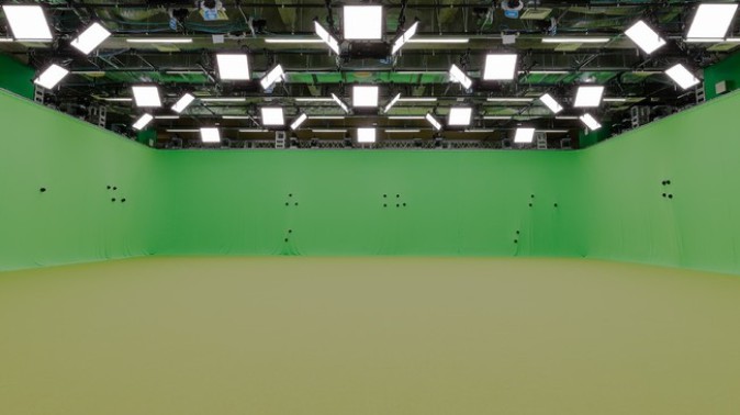 キヤノンが「どの角度からでも見れる」映像のスタジオ開設、エンタメなどで活用