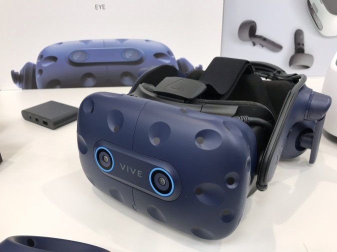 VRヘッドセット「VIVE Pro EYE」が単体で予約受付開始 - MoguLive