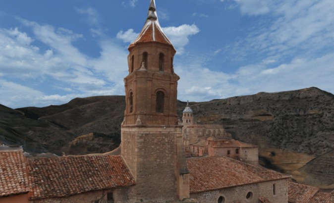 スペインの城塞都市アルバラシンがVRChatに登場 路地や城壁を散策できる