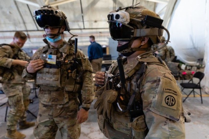米陸軍の最大2兆円規模「HoloLens 2」導入が延期、2022年9月予定へ
