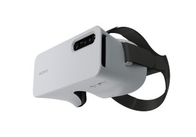 Xperia専用のスマホ差し込み型VRゴーグル「Xperia View」が発表！ 29,700円（税込）で11月発売